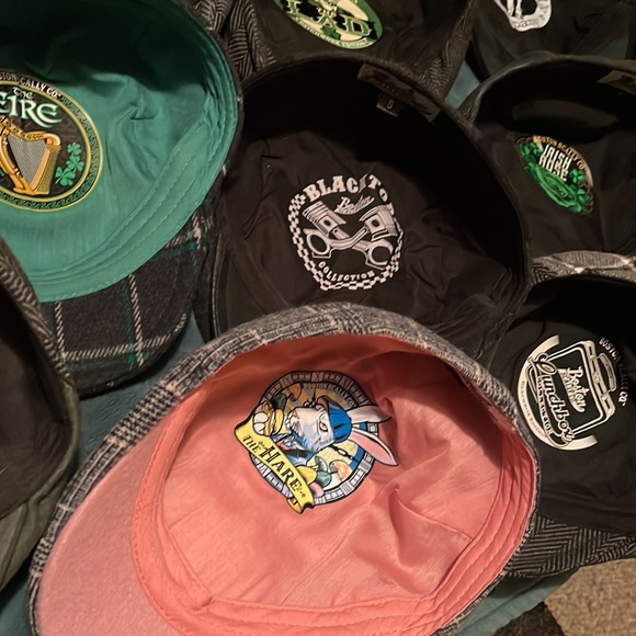 Collectors edition scally caps and pins - Picture 2 of 5